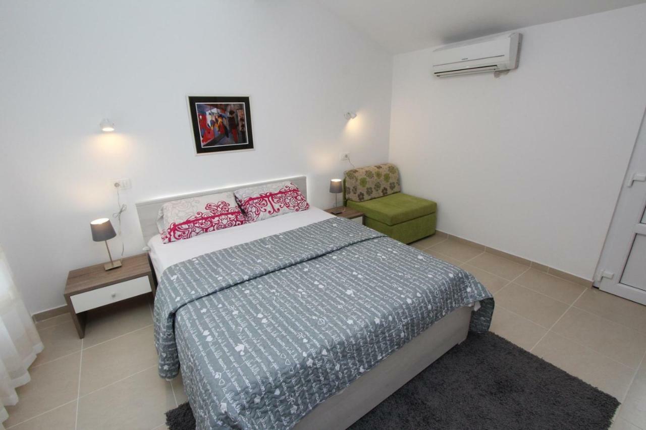 Apartments Sorriso Rovinj Bagian luar foto