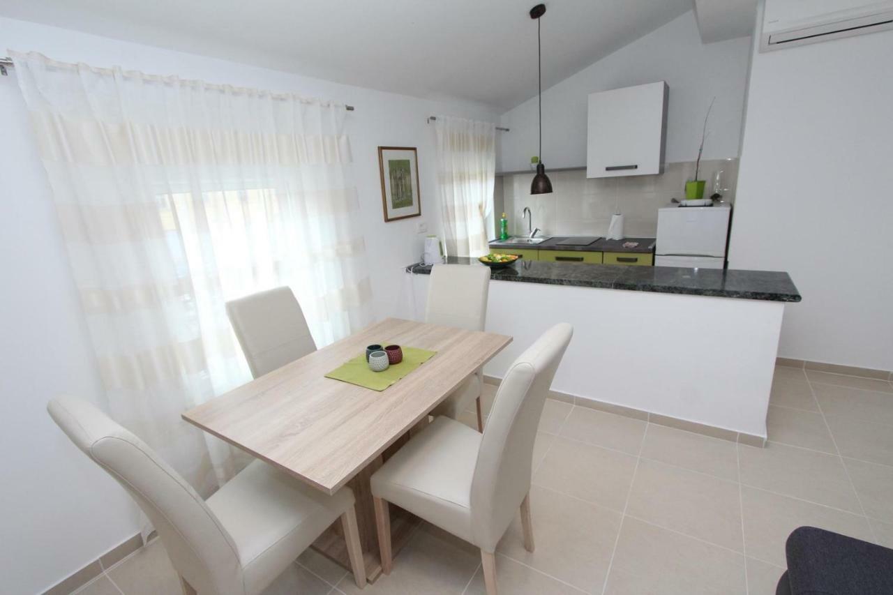 Apartments Sorriso Rovinj Bagian luar foto