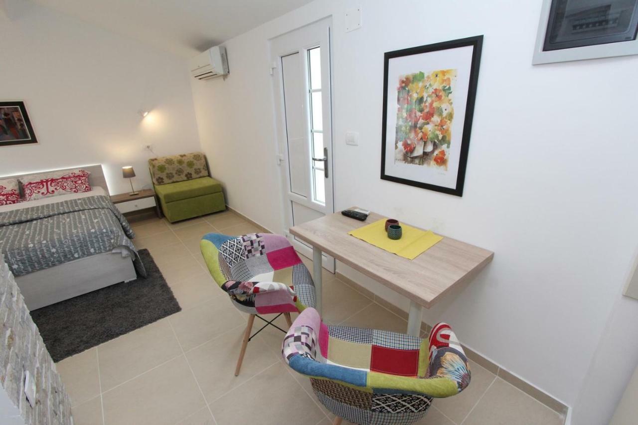 Apartments Sorriso Rovinj Bagian luar foto